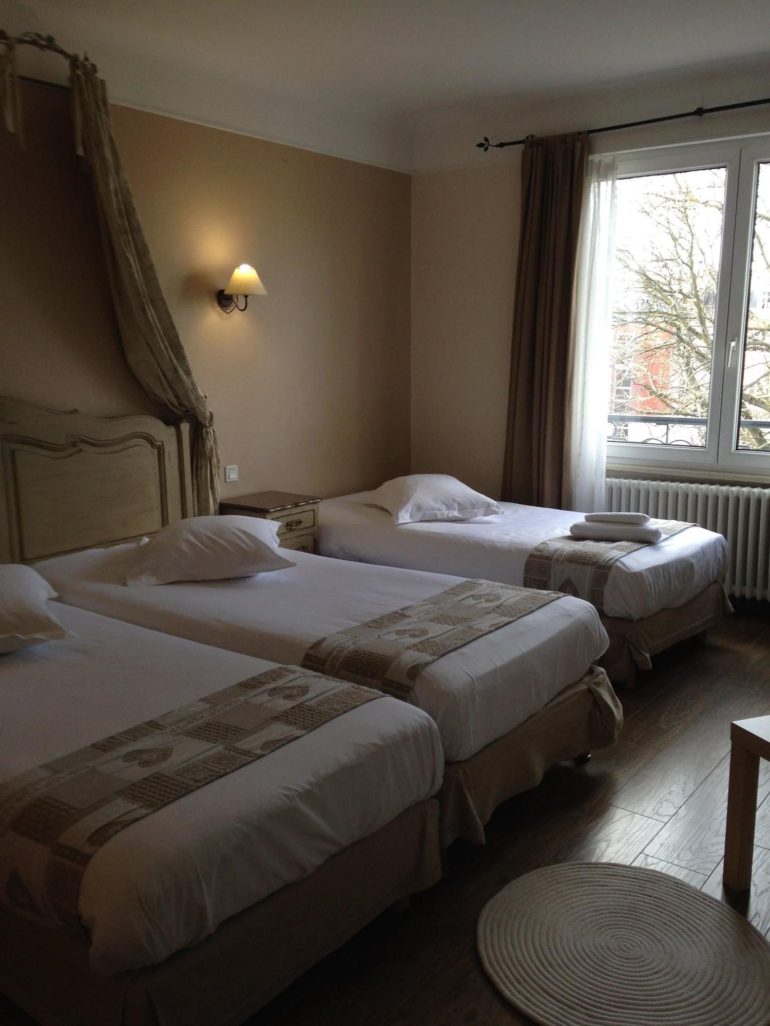 Western De La Bourse Hotel 3*