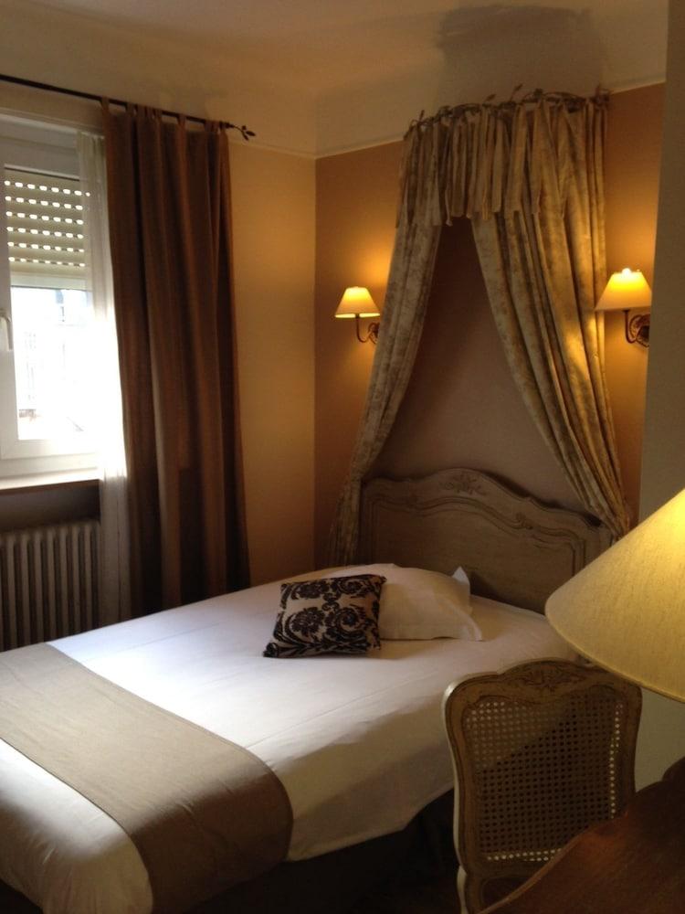 Western De La Bourse 3* Mülhausen