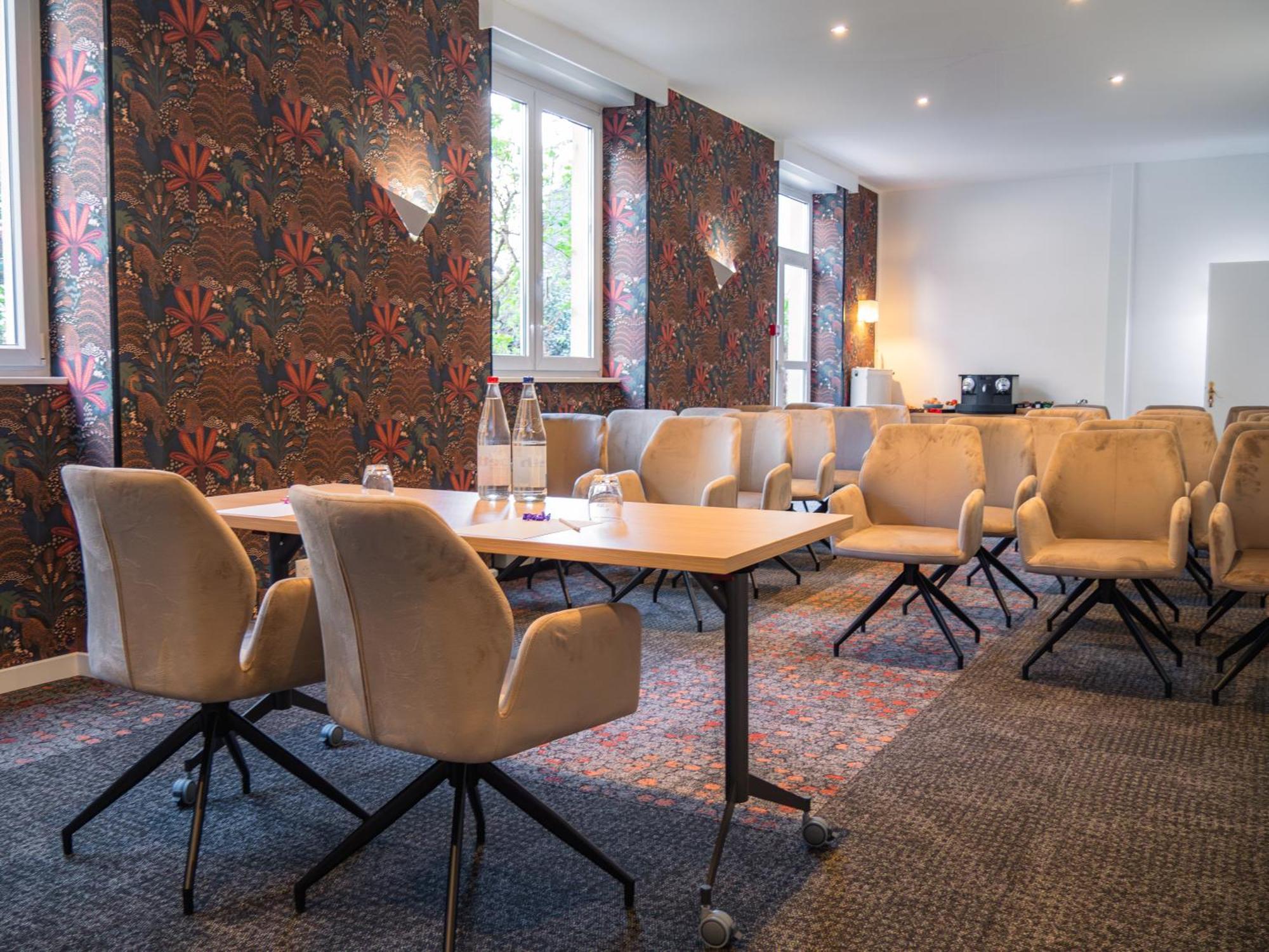 Western De La Bourse Hotel