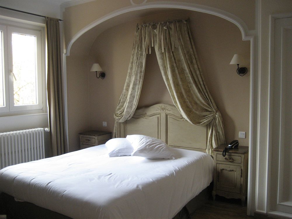 Western De La Bourse Hotel 3*